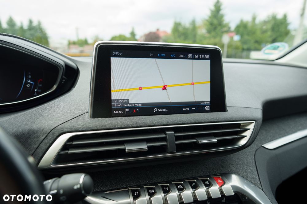 Peugeot 3008 1.2 PureTech GPF Allure S&S - 14