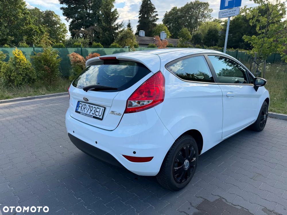 Ford Fiesta 1.25 Ambiente EU5 - 5
