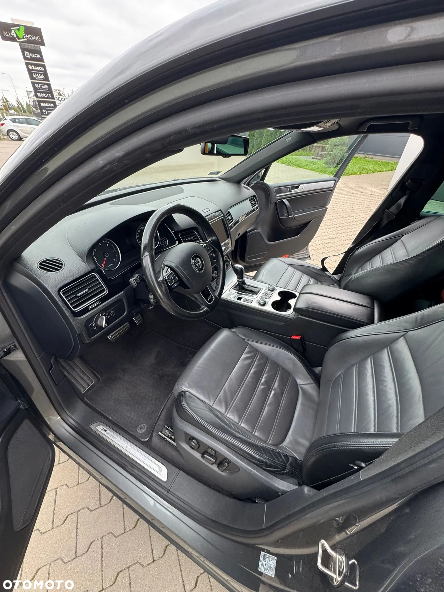 Volkswagen Touareg 3.0 V6 TDI BMT Perfectline R-Style - 8