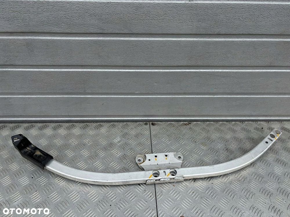 PORSCHE TAYCAN 4S MOCOWANIE ROZPÓRKA KIELICHÓW 9J1805475 - 1