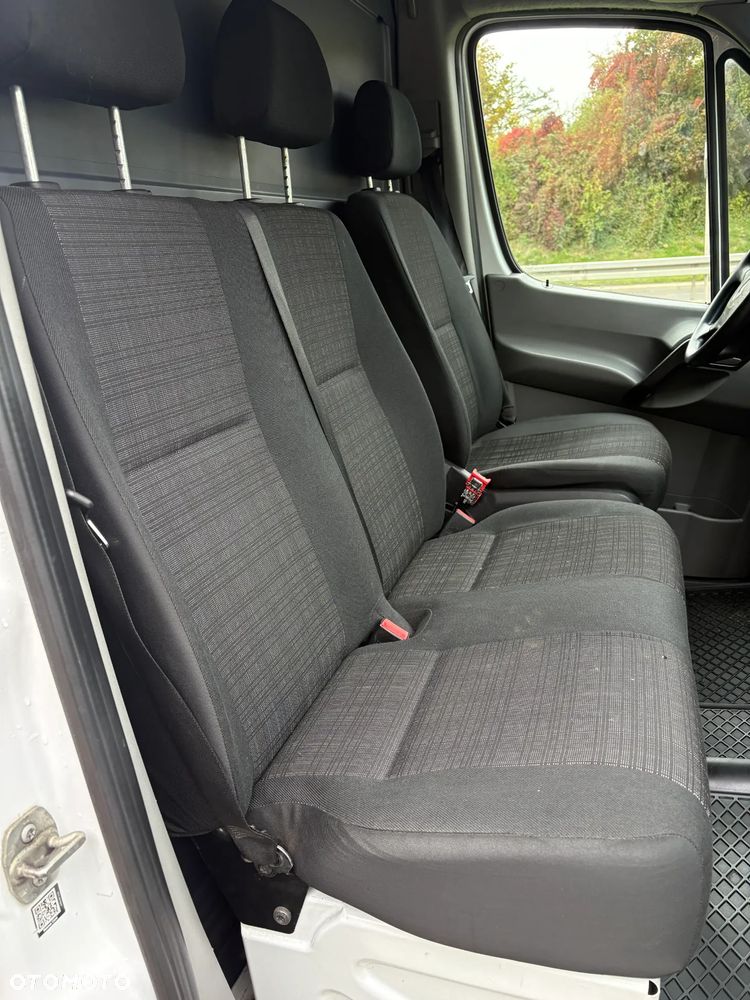 Mercedes-Benz Sprinter - 17