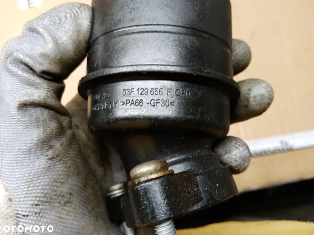 Króciec kolanko rura turbiny VW Golf VI 6 1.2 TSI 03F129656F - 4