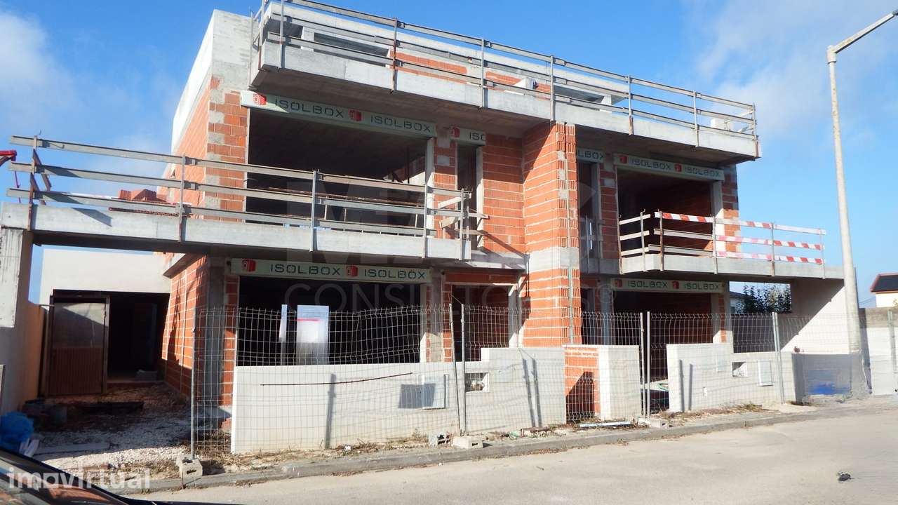 Moradia T3+1 junto praias | Garagem + logradouro privado | Terraço ... - Grande imagem: 2/26