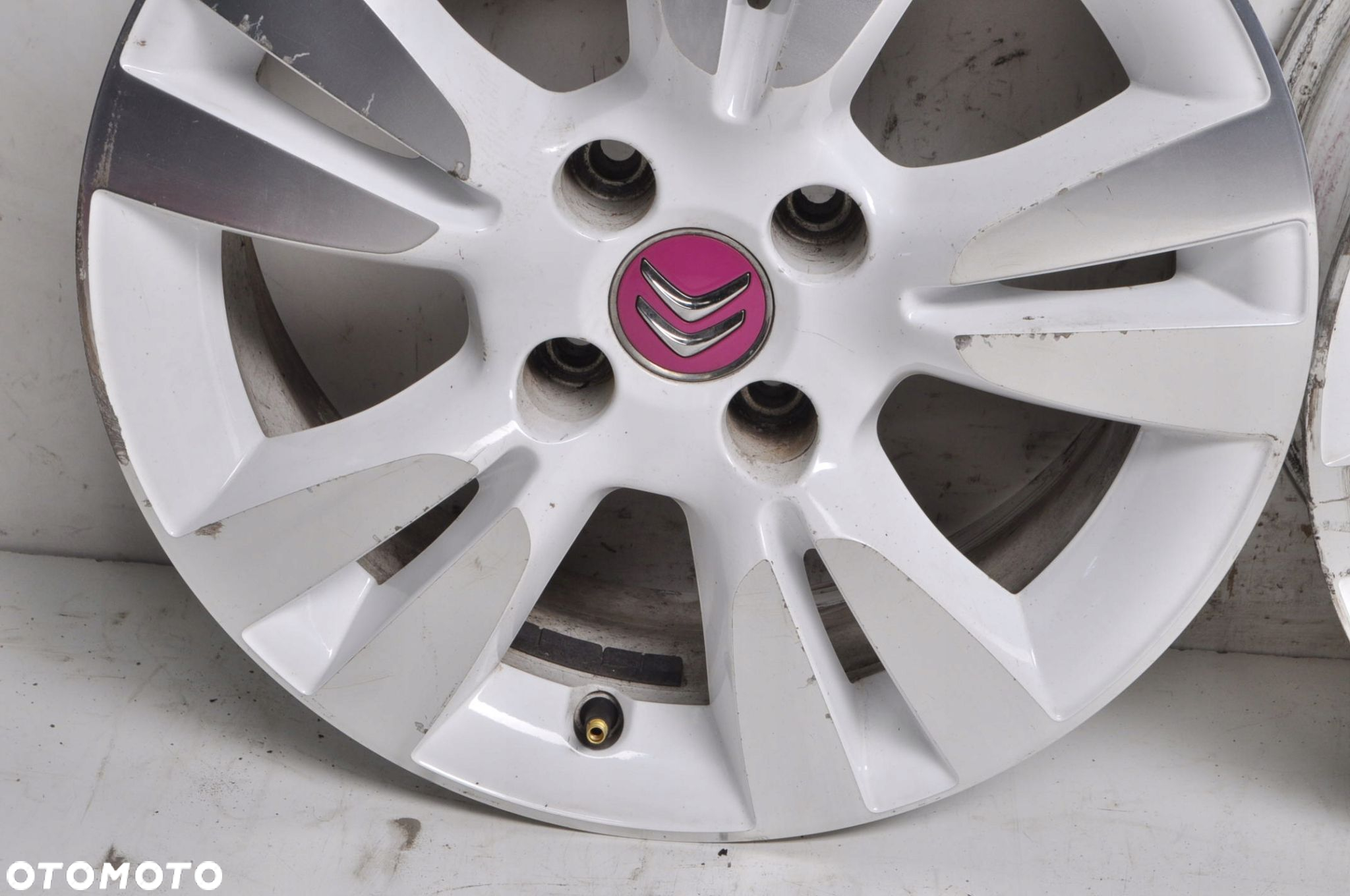 CITROEN  FELGI ALUMINIOWE 9688118277 R16 6J 4X108 ET22 KOMPLET - 9