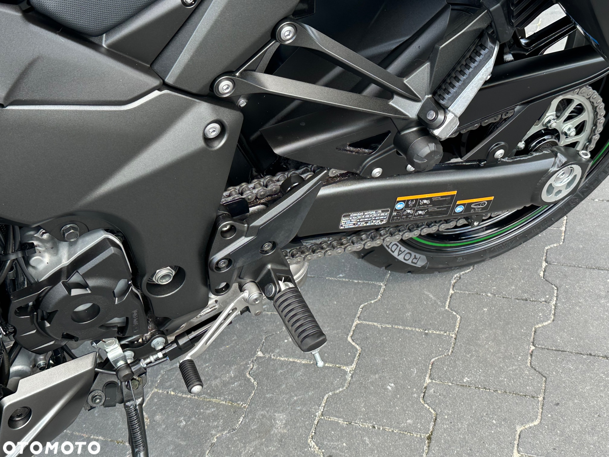 Kawasaki Ninja 1000 SX - 36