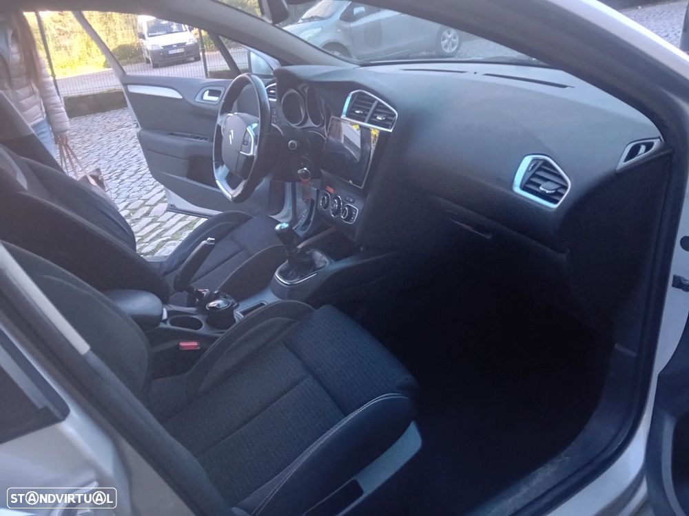 Citroën C4 1.6 BlueHDi Live - 29