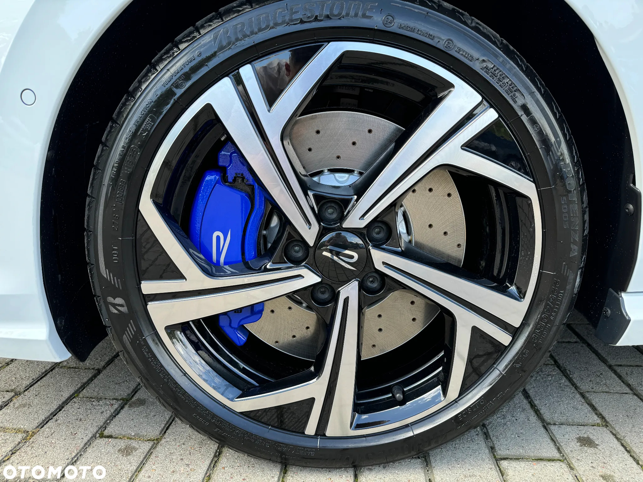 Volkswagen Golf VIII 2.0 TSI 4Motion R DSG - 10