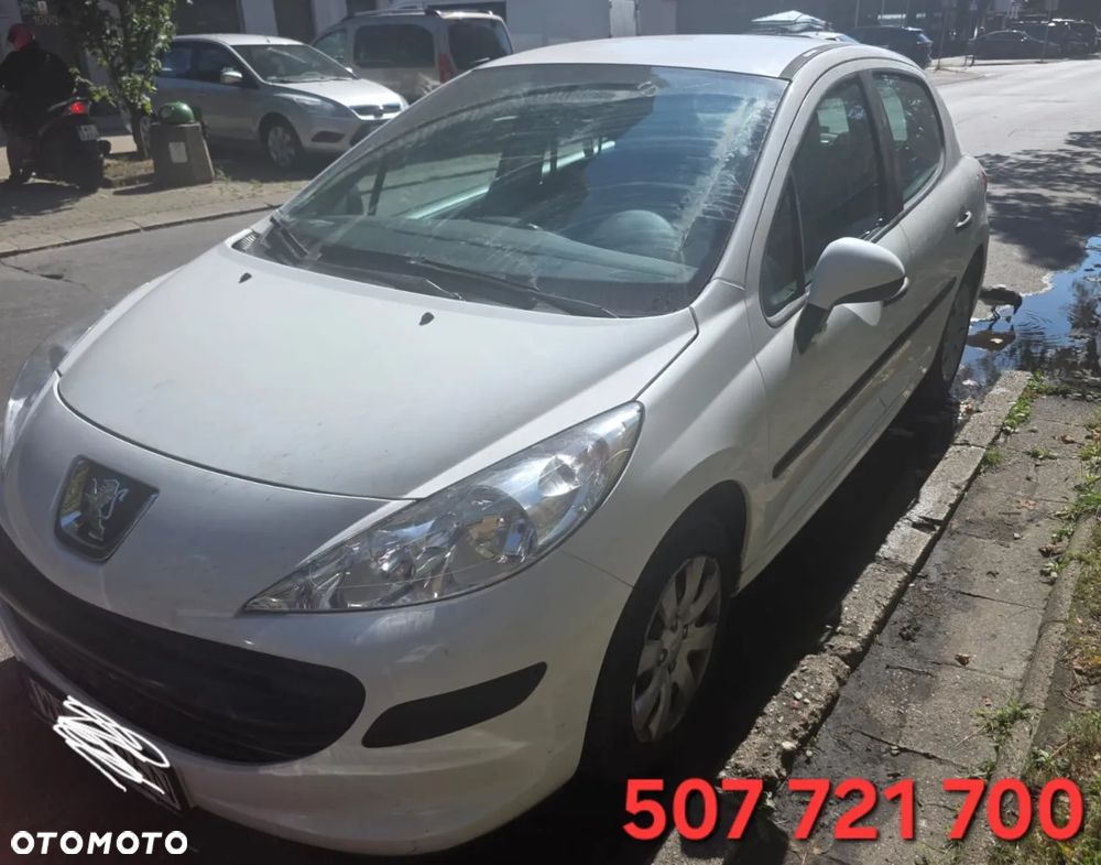 Peugeot 207 - 10