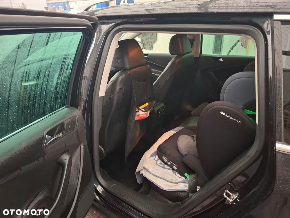 Volkswagen Passat Variant 2.0 TDI Individual - 12