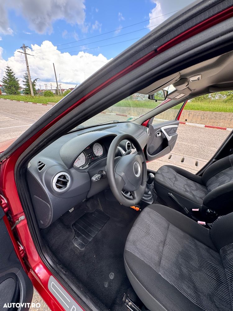 Dacia Logan MCV 1.6 16V Preference - 14
