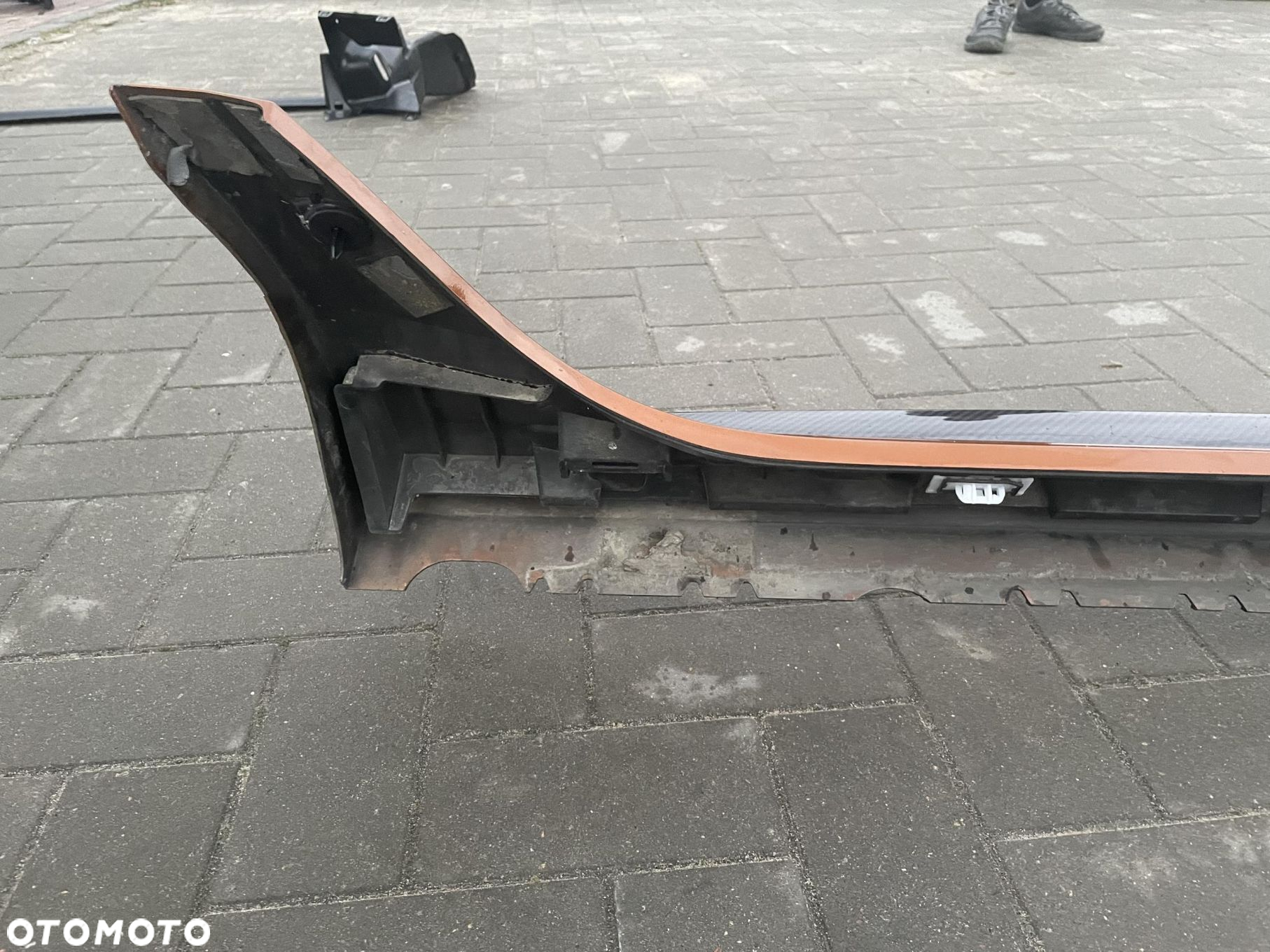AUDI RS4 B9 LIFT LISTWA PROGOWA LEWA - 14