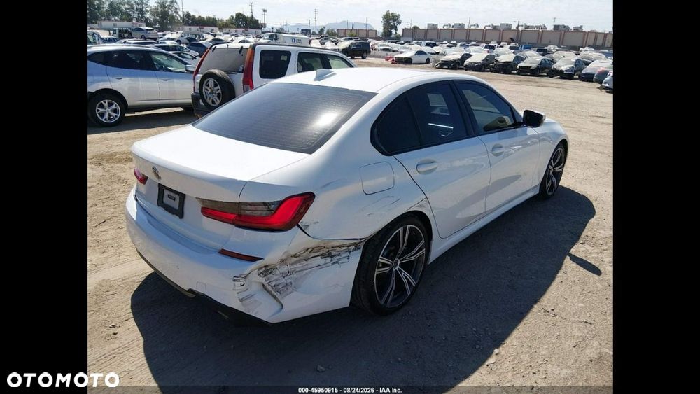 BMW Seria 3 330i M Sport - 3