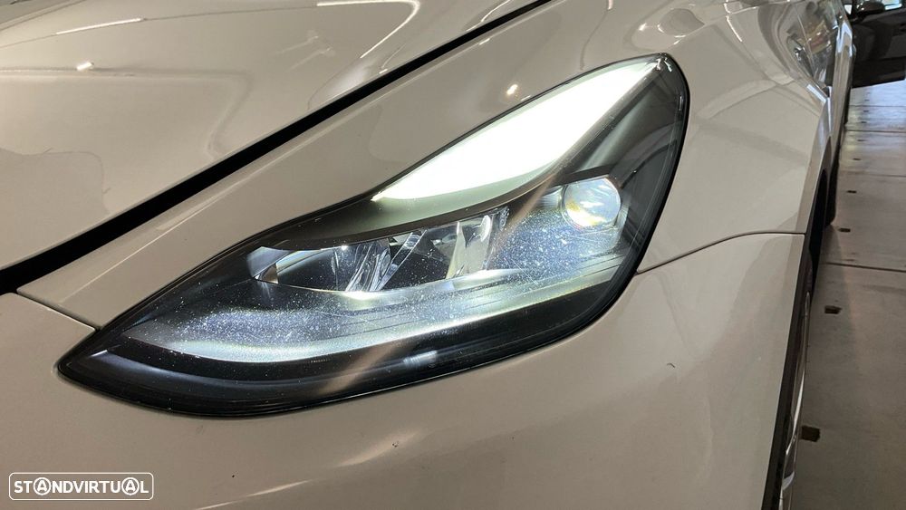 Tesla Model Y Long Range Dual Motor AWD - 7