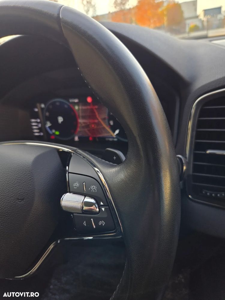 Skoda Karoq 2.0 TDI SCR 4x4 DSG Sportline - 25