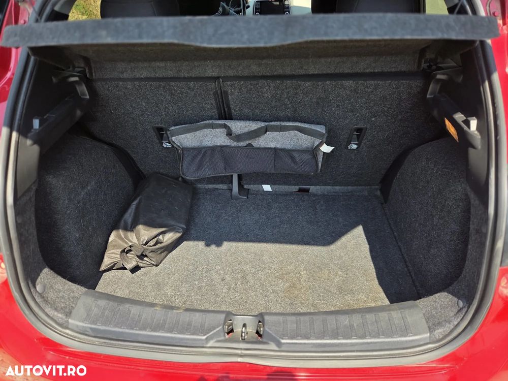 Nissan Micra 1.0L Visia - 6
