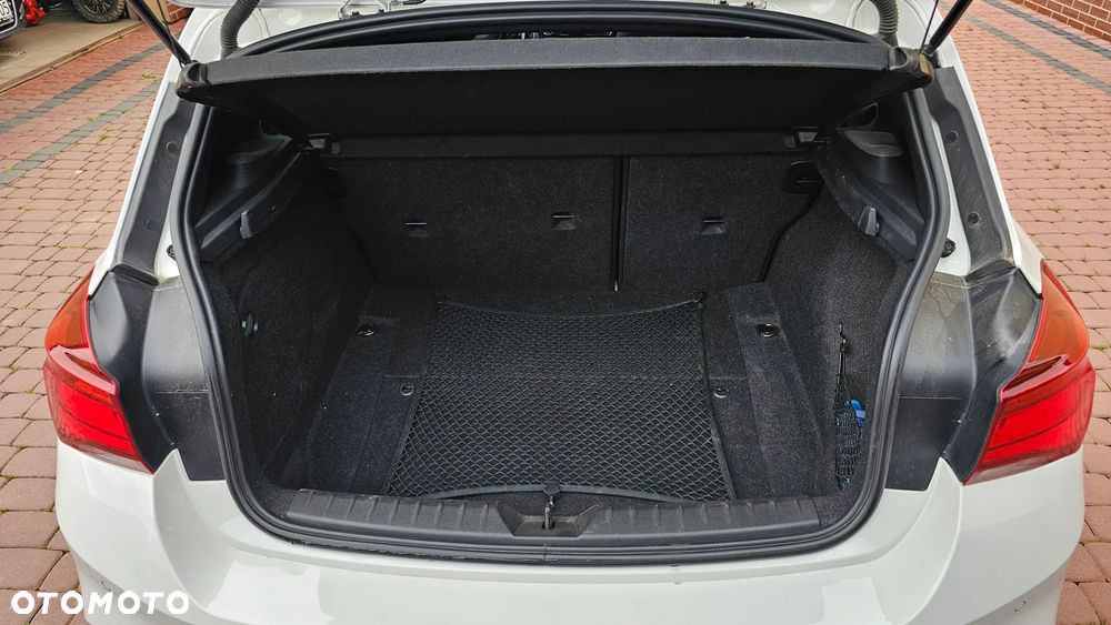 BMW Seria 1 M140i Shadow sport - 24