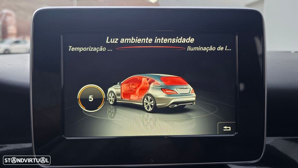 Mercedes-Benz CLA 180 d Shooting Brake - 33