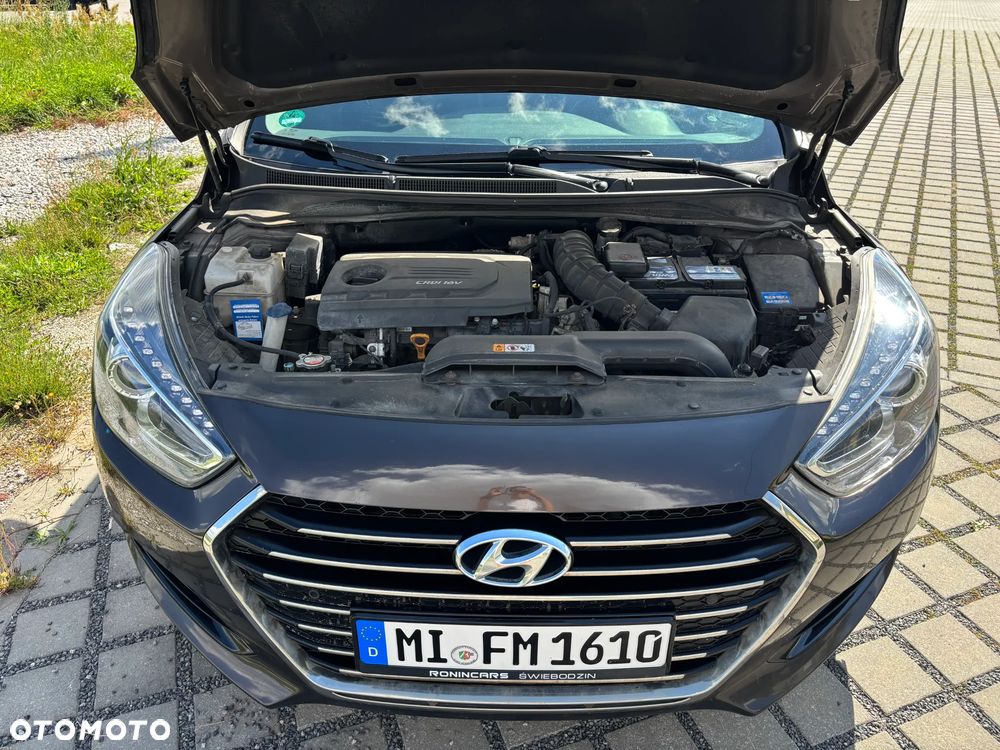 Hyundai i40 Kombi 1.7 CRDi Premium - 39