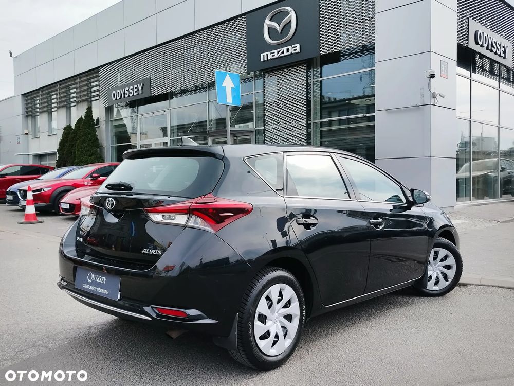 Toyota Auris 1.6 Premium MS - 3