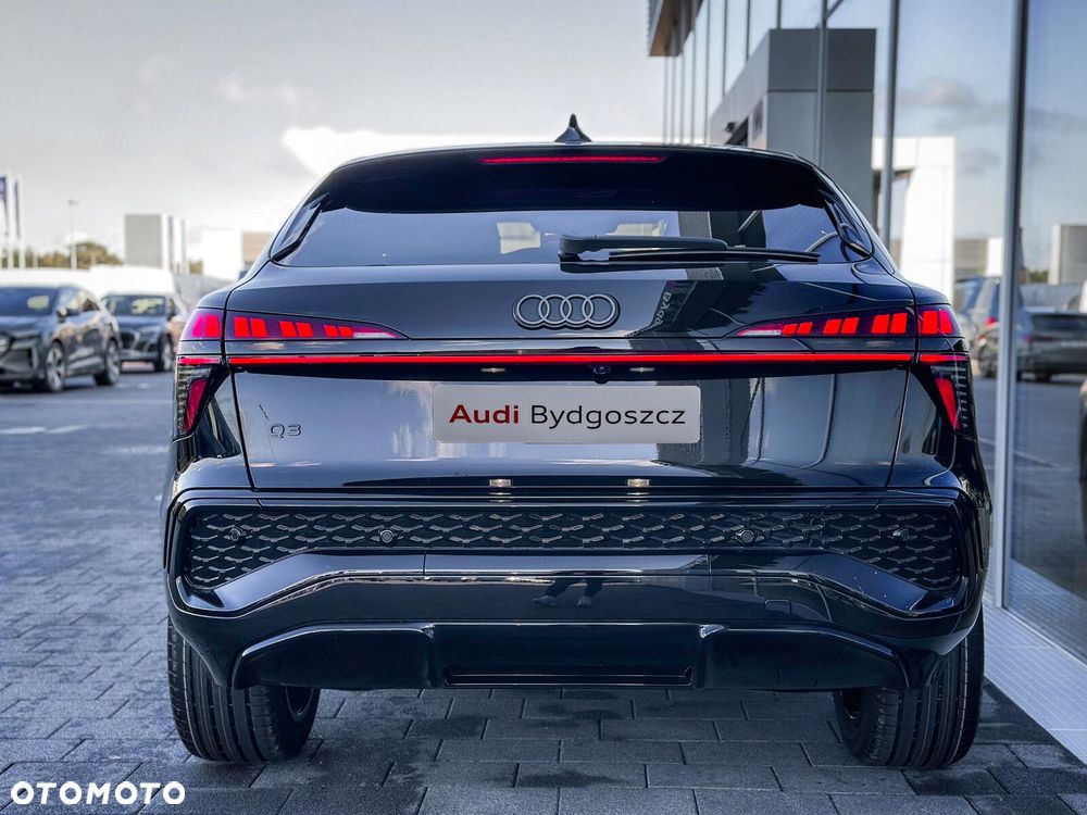Audi Q3 Sportback - 11