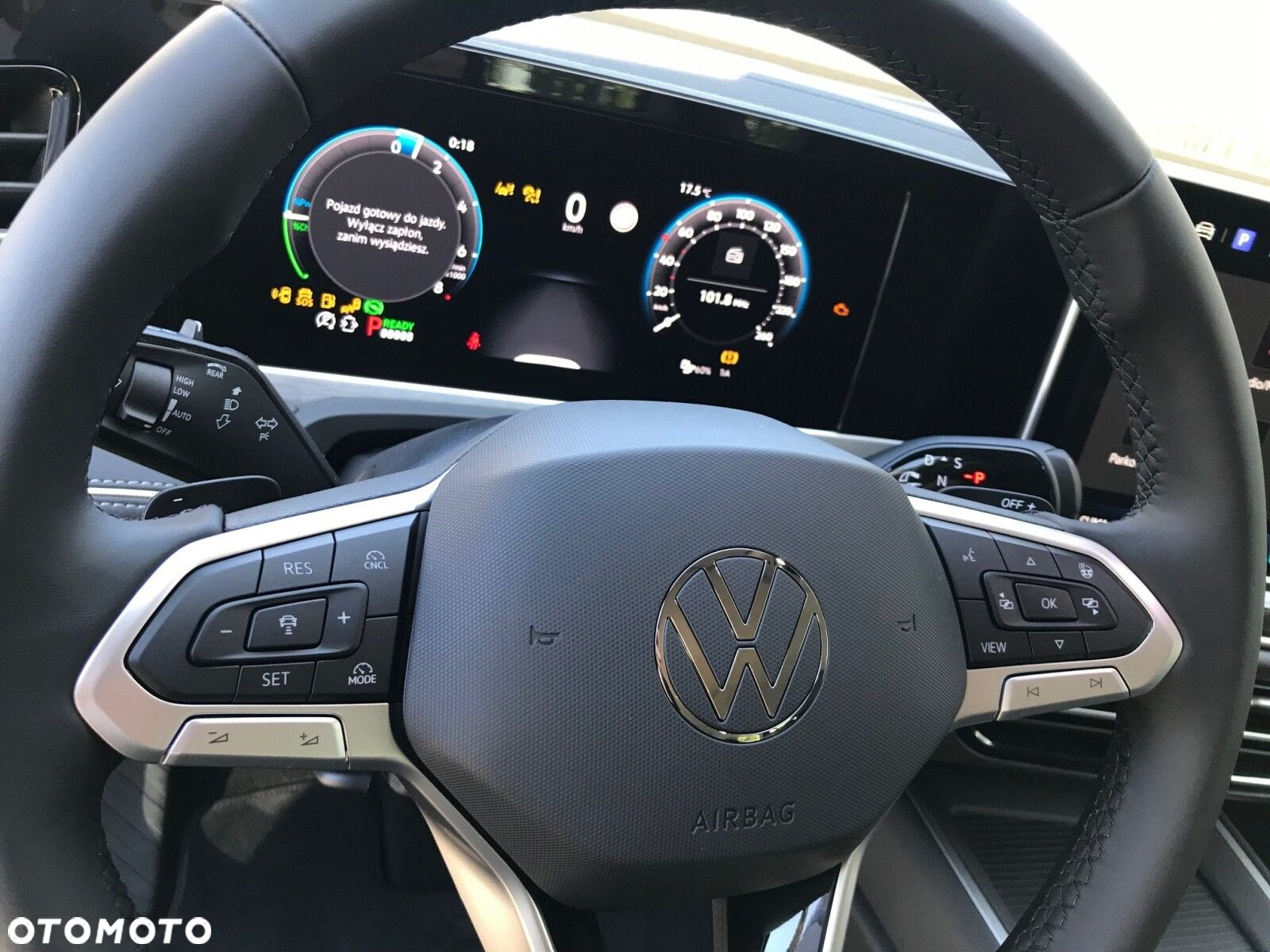 Volkswagen Passat - 11