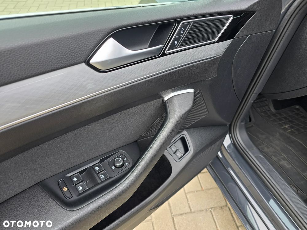 Volkswagen Passat Variant - 25