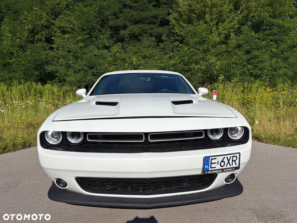 Dodge Challenger - 8