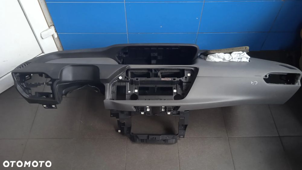 Wystrzelona deska 9678013177 Citroen C4 Picasso II - 1