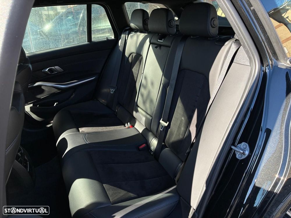 BMW 330 - 17