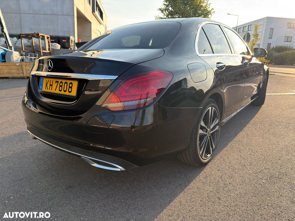 Mercedes-Benz C - 9