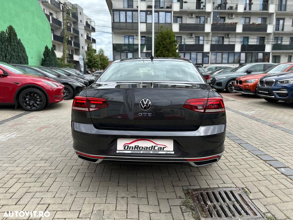 Volkswagen Passat - 31