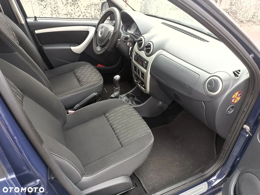 Dacia Sandero 1.2 16V - 12