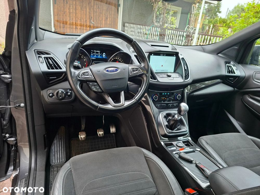 Ford Kuga 1.5 EcoBoost 2x4 ST-Line - 22