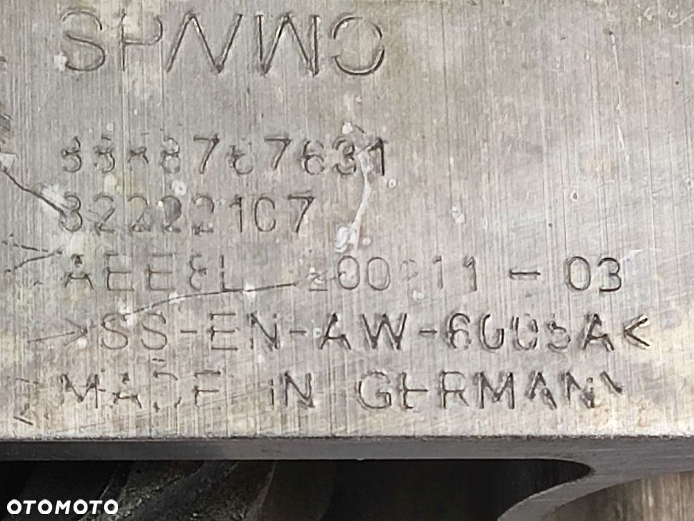 VOLVO XC40 2.0T T4 17-21r Poduszka Łapa Silnika - 9