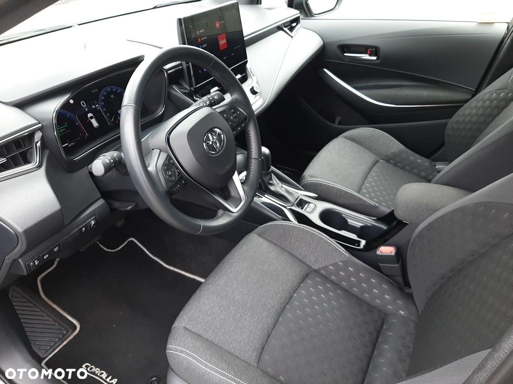 Toyota Corolla - 12