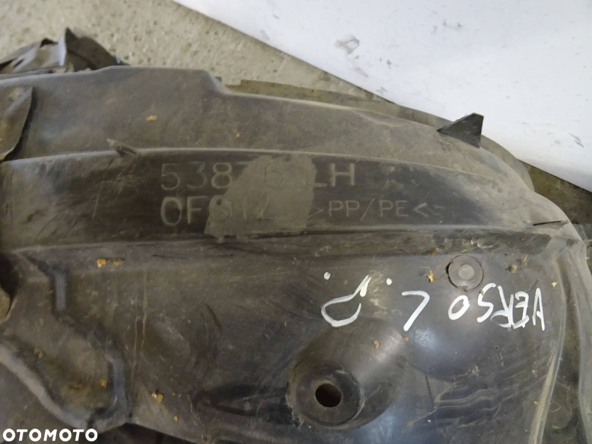 TOYOTA COROLLA VERSO NADKOLE LEWE PRAWE PRZÓD PRZEDNIE 53876 - 13