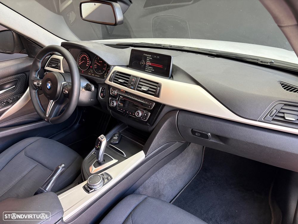 BMW 320 d Aut. Sport Line - 16