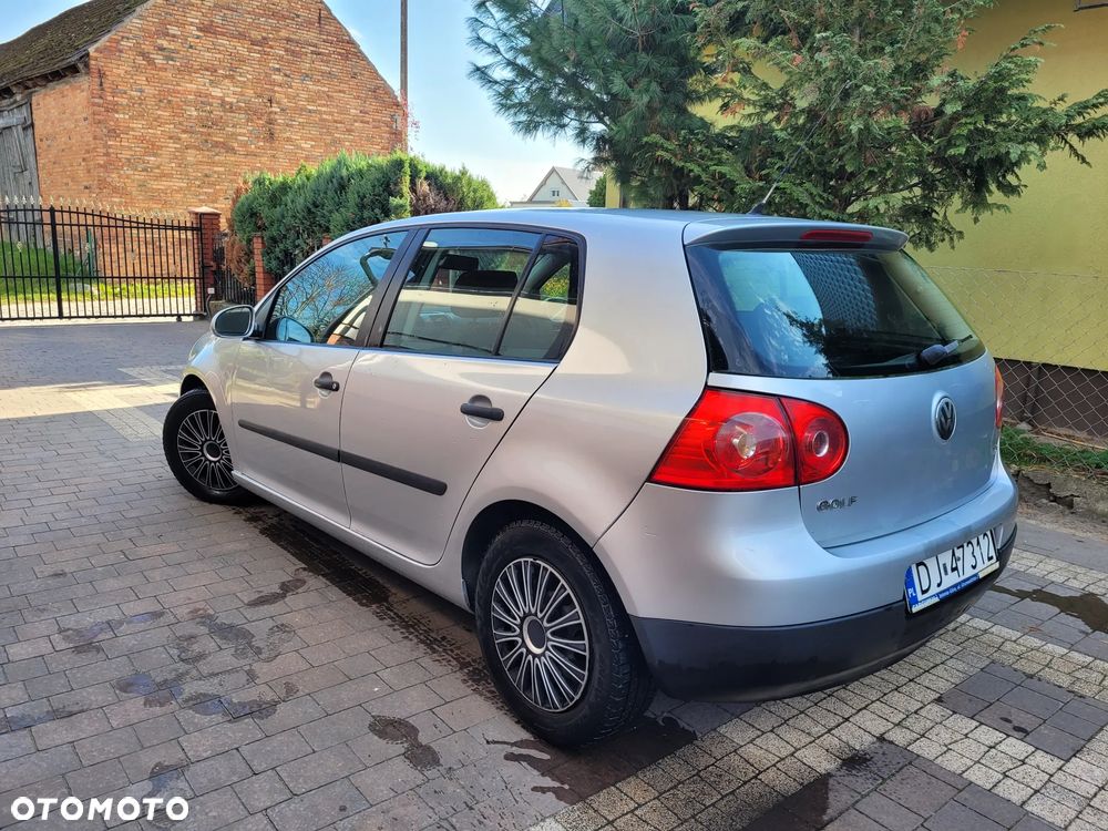 Volkswagen Golf 1.9 TDI DSG DPF Comfortline - 5