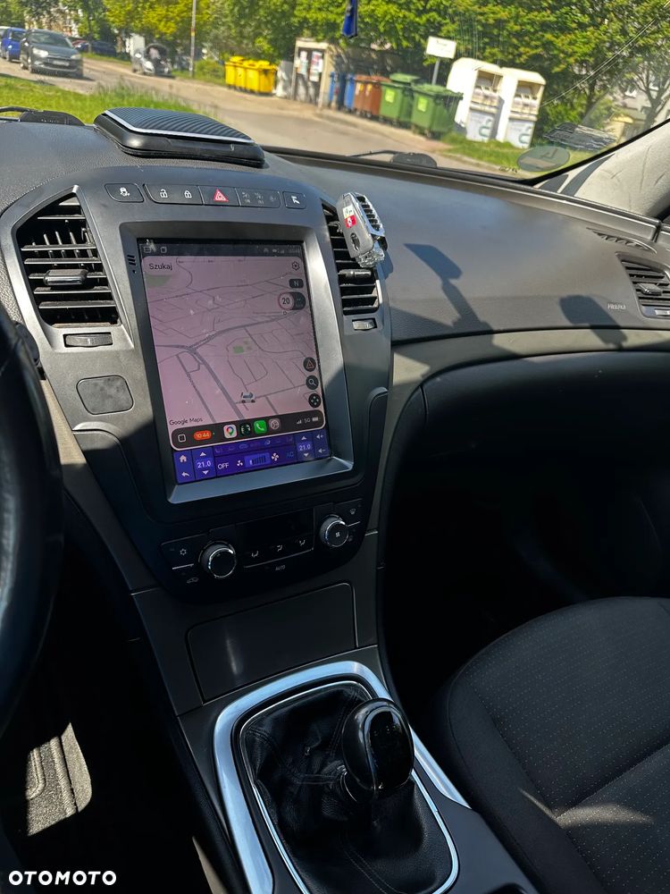 Opel Insignia 1.8 - 10