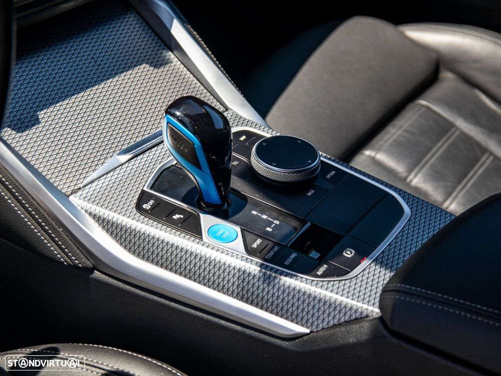 BMW i4 eDrive40 Pack Desportivo M - 26