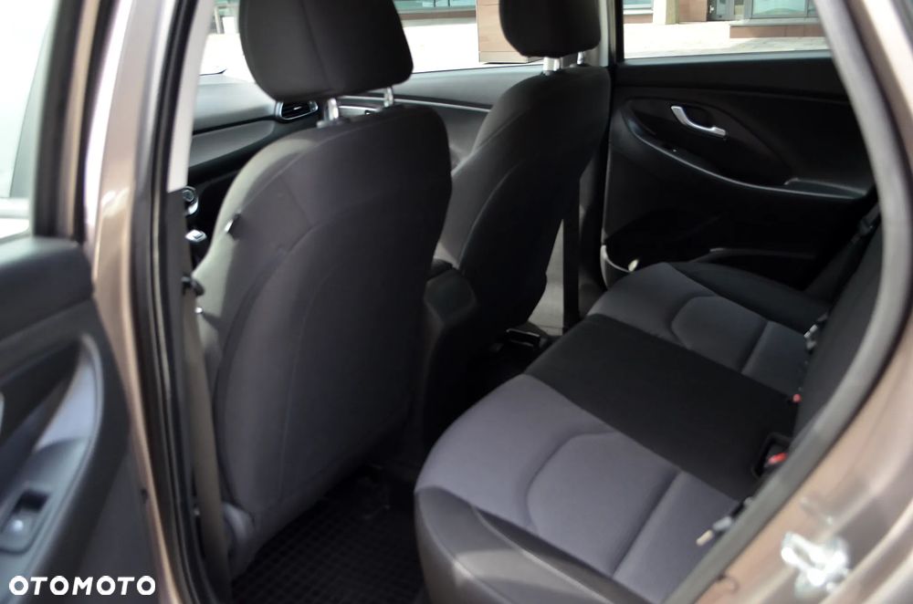 Hyundai i30 1.5 DPI Modern - 16