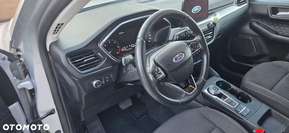 Ford Kuga - 16