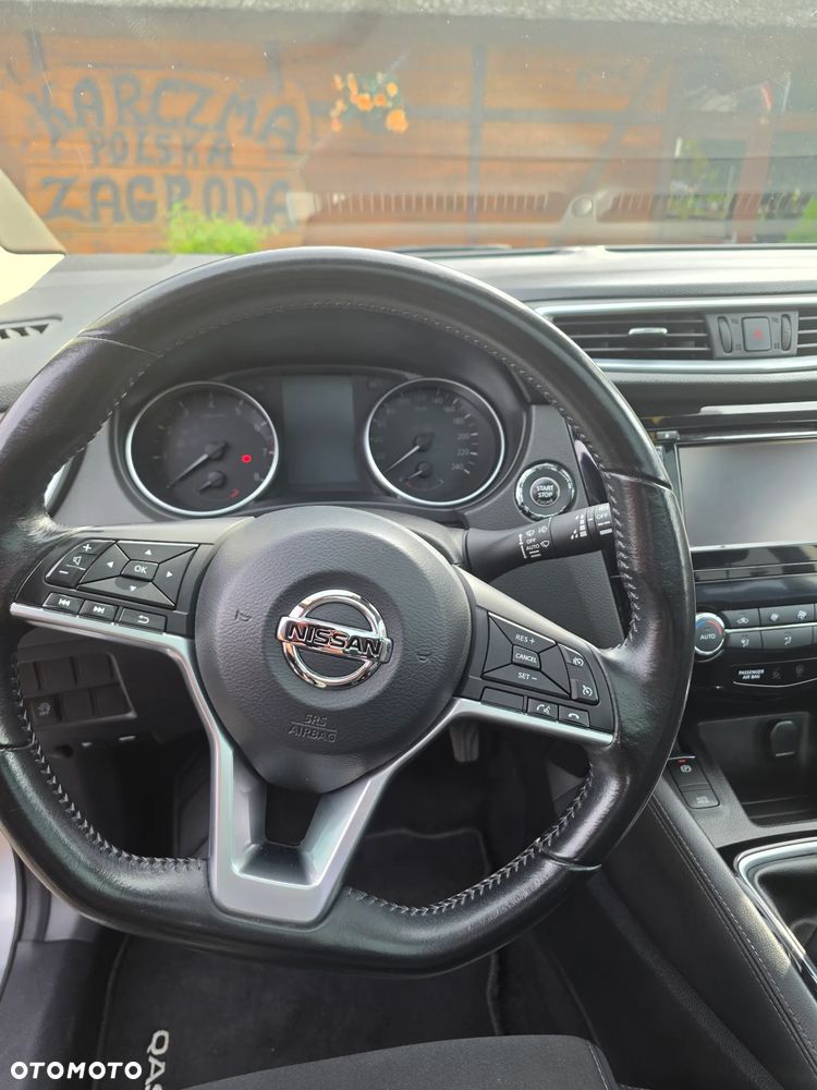 Nissan Qashqai 1.2 DIG-T N-Connecta EU6 - 9