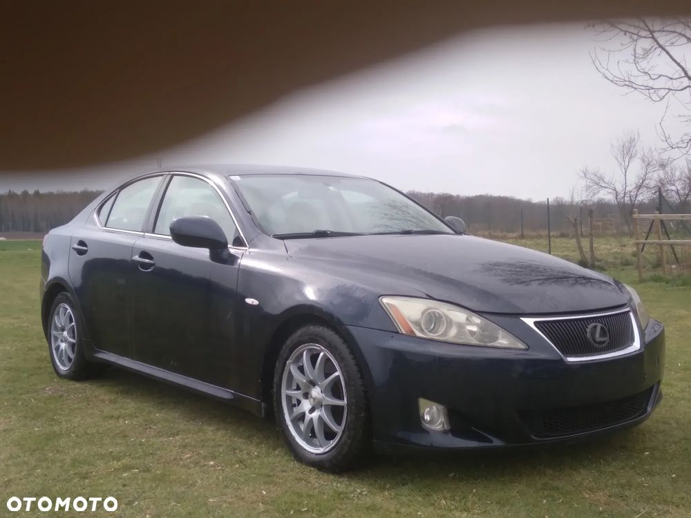 Lexus IS - 2