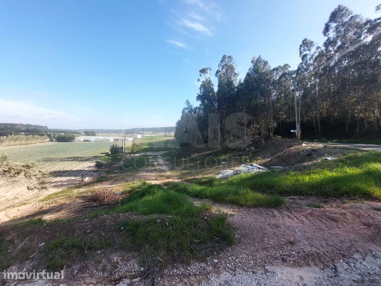 Terreno de 1380m2 em Olho Marinho - Grande imagem: 2/9