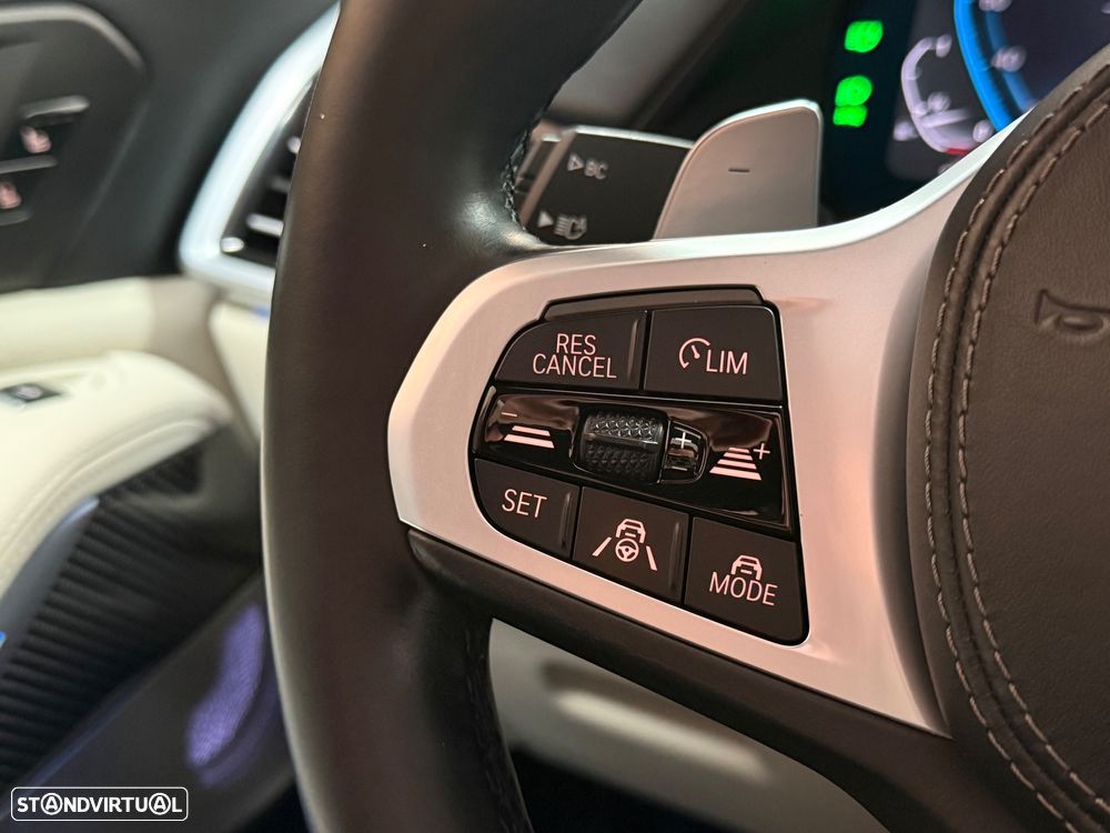 BMW X5 45 e xDrive Pack M - 12