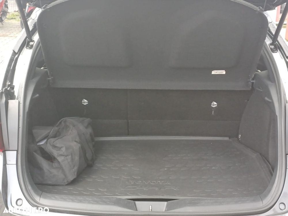 Toyota C-HR 1.8 HSD 122 CP 4x2 CVT Core - 6