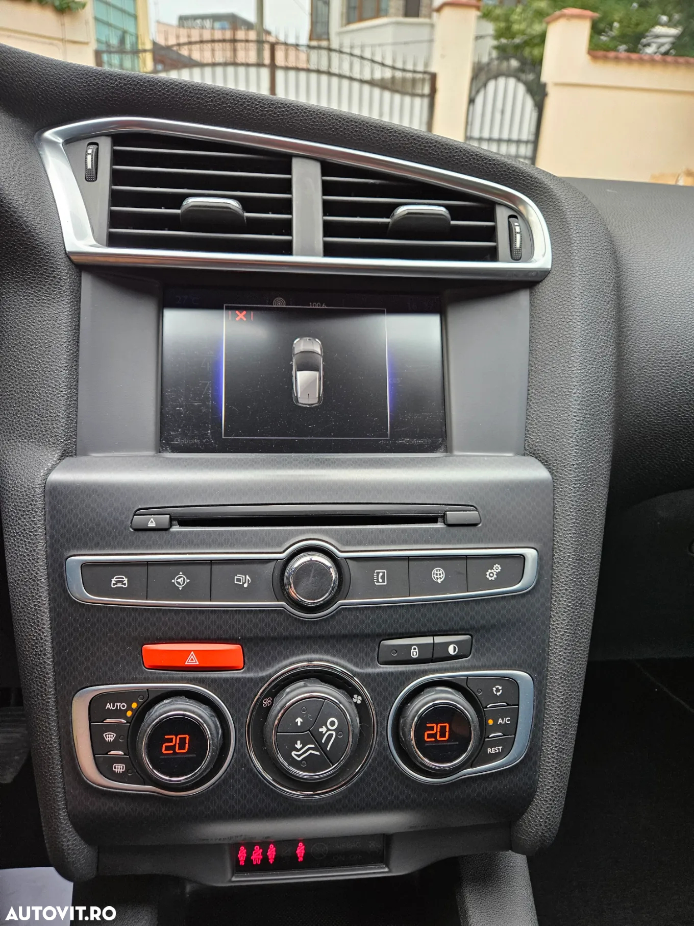 DS Automobiles DS 4 - 12