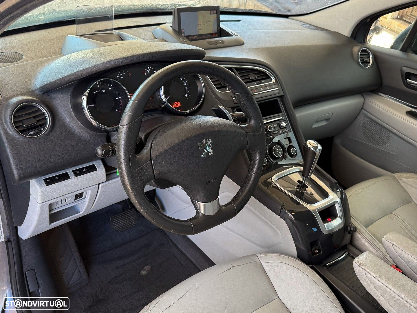 Peugeot 5008 1.6 E-HDi 5L Allure CMP6 - 2