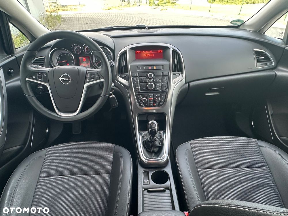 Opel Astra 1.4 Turbo Innovation - 11